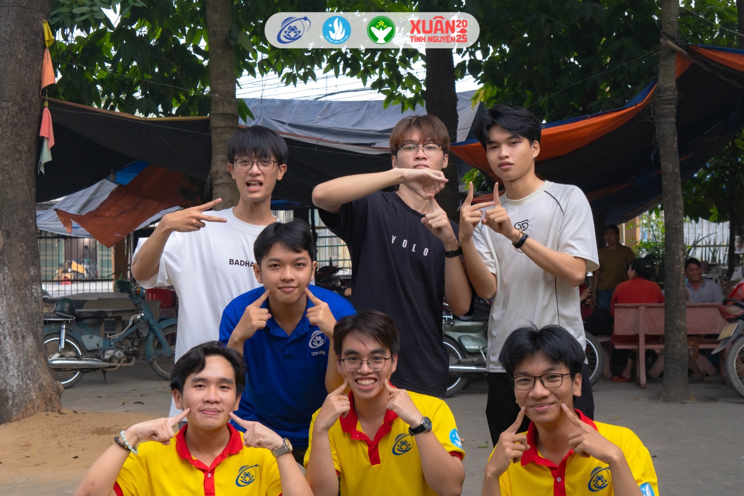 Volunteers guiding children