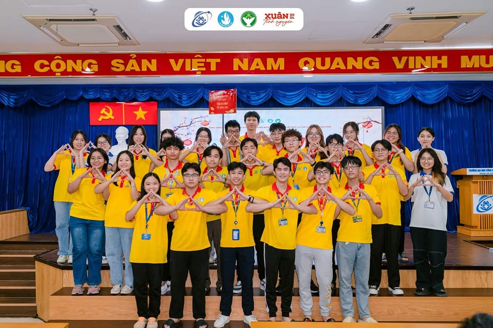 Vì Đàn Em Volunteer Team - Spring Volunteer Campaign 2025